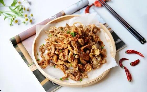 吃瓜厨房蘑菇的做法视频,跟随吃瓜厨房视频学做家常蘑菇佳肴