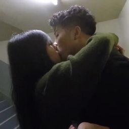 当众吻戏吃瓜群众视频,吃瓜群众现场直击