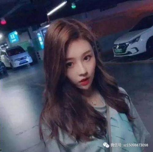 抖音女网红玻璃吃瓜视频,惊险瞬间引网友热议