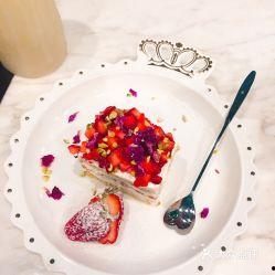 吃蛋糕拍视频的瓜,揭秘网红吃蛋糕拍视频背后的故事